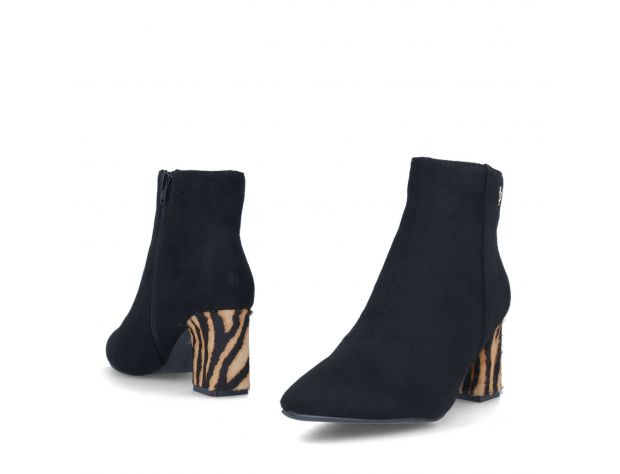 F6D029E6-C4B2-4F25-AD58-CC33967AE4FD