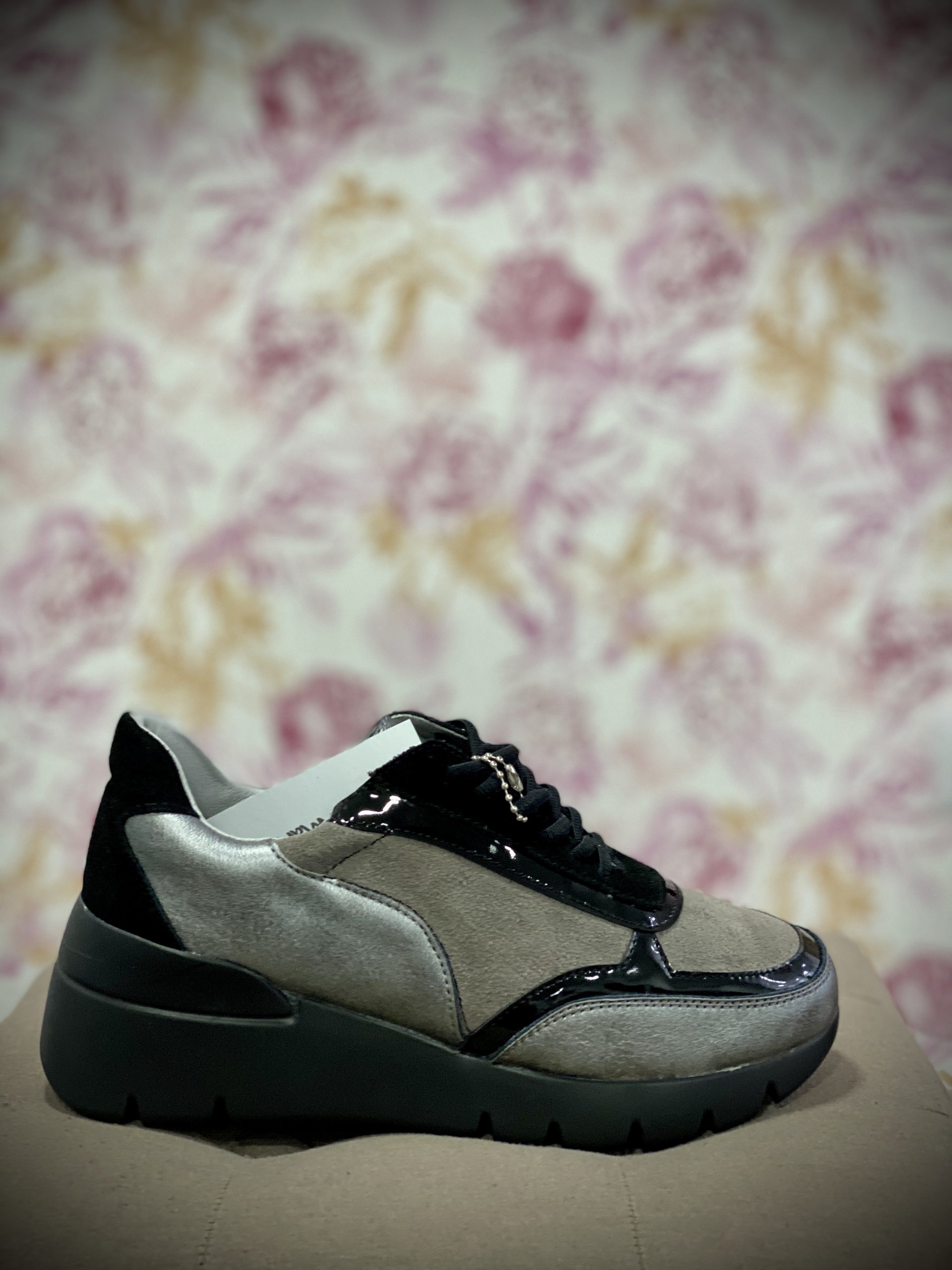 3B0A1740-0EFE-43AF-B16C-7EC838CB1349