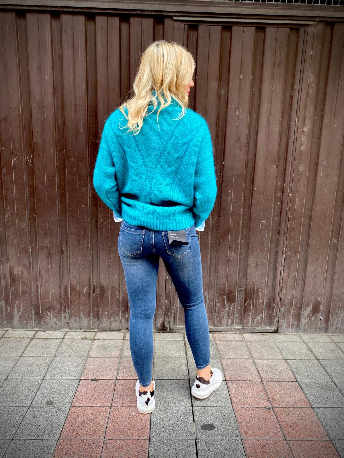 74CC2EE0-606A-4425-A915-1CE7E23BBBC0