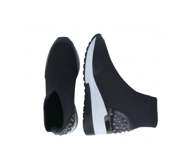 C1B8603C-A659-437A-8D03-61CA39D659E1